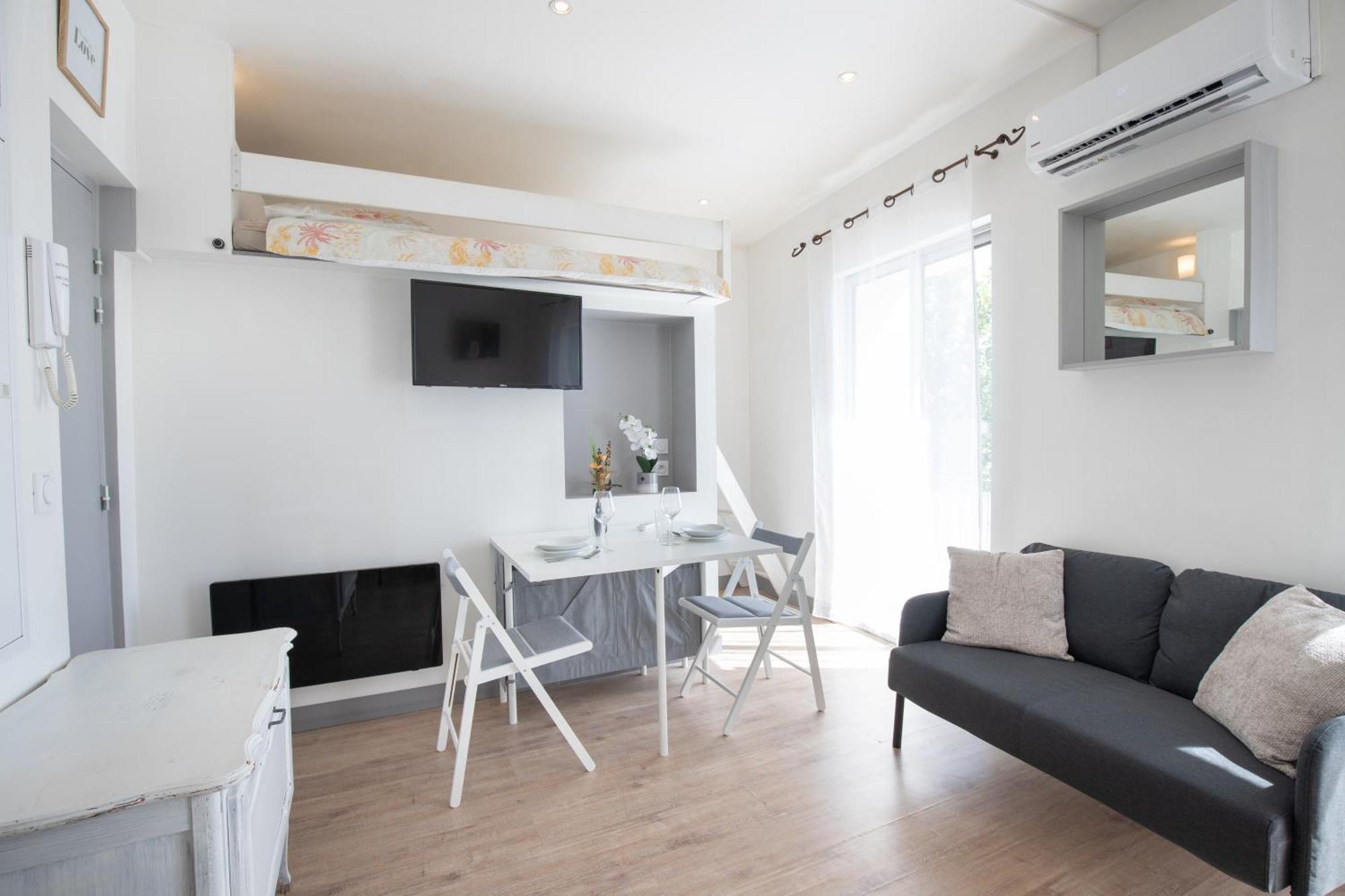 شقة Le Partage Des Eaux - 4 Couchages - Hypercentre - Clim - Wifi LʼIsle-sur-la-Sorgue المظهر الخارجي الصورة