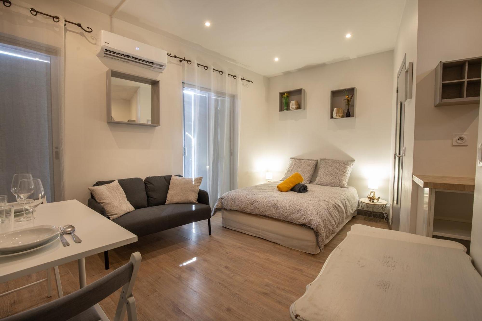 شقة Le Partage Des Eaux - 4 Couchages - Hypercentre - Clim - Wifi LʼIsle-sur-la-Sorgue المظهر الخارجي الصورة
